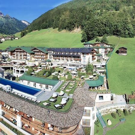 Stock Resort Finkenberg Exterior foto